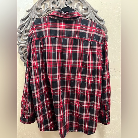 Carhartt flannel - Picture 2 of 5